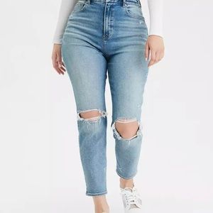 American Eagle Stretch Ripped Curvy Mom Jeans